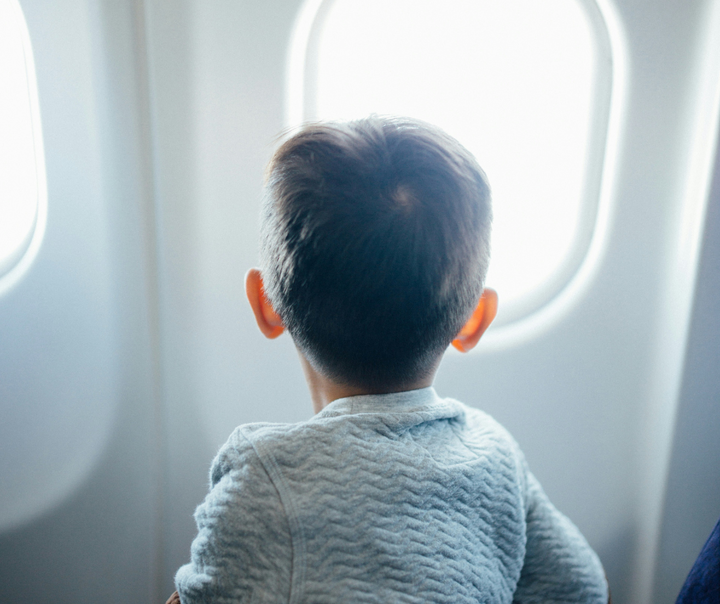10 Screen-Free Travel Activities To Keep Little Kids Entertained & Learning